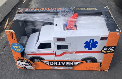 DRIVEN by Battat RC Midrange Ambulance - Picture 10 of 13