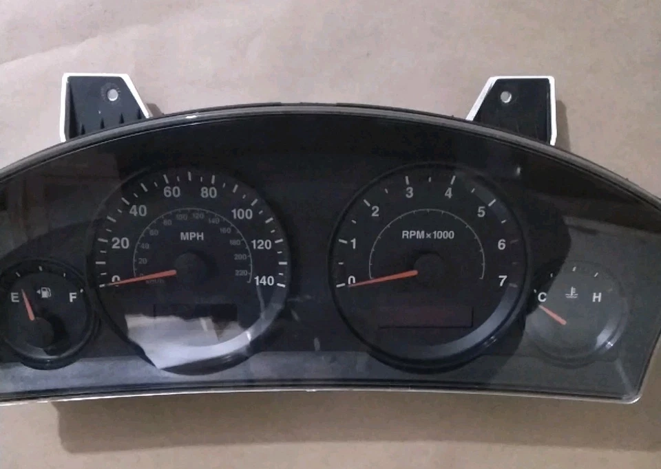 Cuadro de instrumentos Speed 05 Jeep Grand Cherokee 4,7 L 56050119AL OEM 7687 Foto 2 de 4