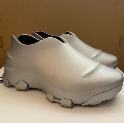 givenchy monumental mellow silvery color size 39