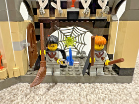 LEGO 4704 The Chamber of the Winged Keys Harry Potter, Instructions & Figs