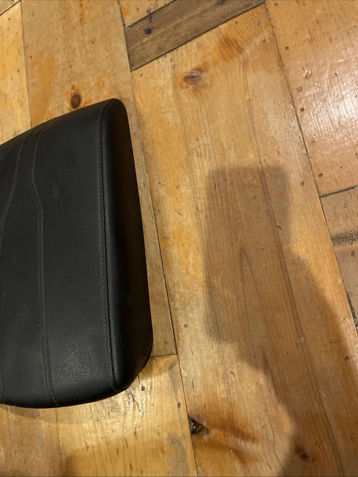 🏁2018 - 2021 CHEVROLET TRAVERSE CONSOLA CENTRAL REPOSABRAZOS REPOSABRAZOS TAPA CUBIERTA OEM Foto 4 de 4