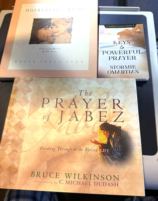 3 BOOKS: Prayer of Jabez Gift Edition+ MOTHERING HEART+ KEYS TO POWERFUL PRAYER