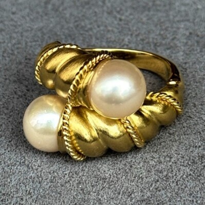 Tiffany & Co. Pearl 2P 18k Yellow Gold Matte Finish Twist Wrap