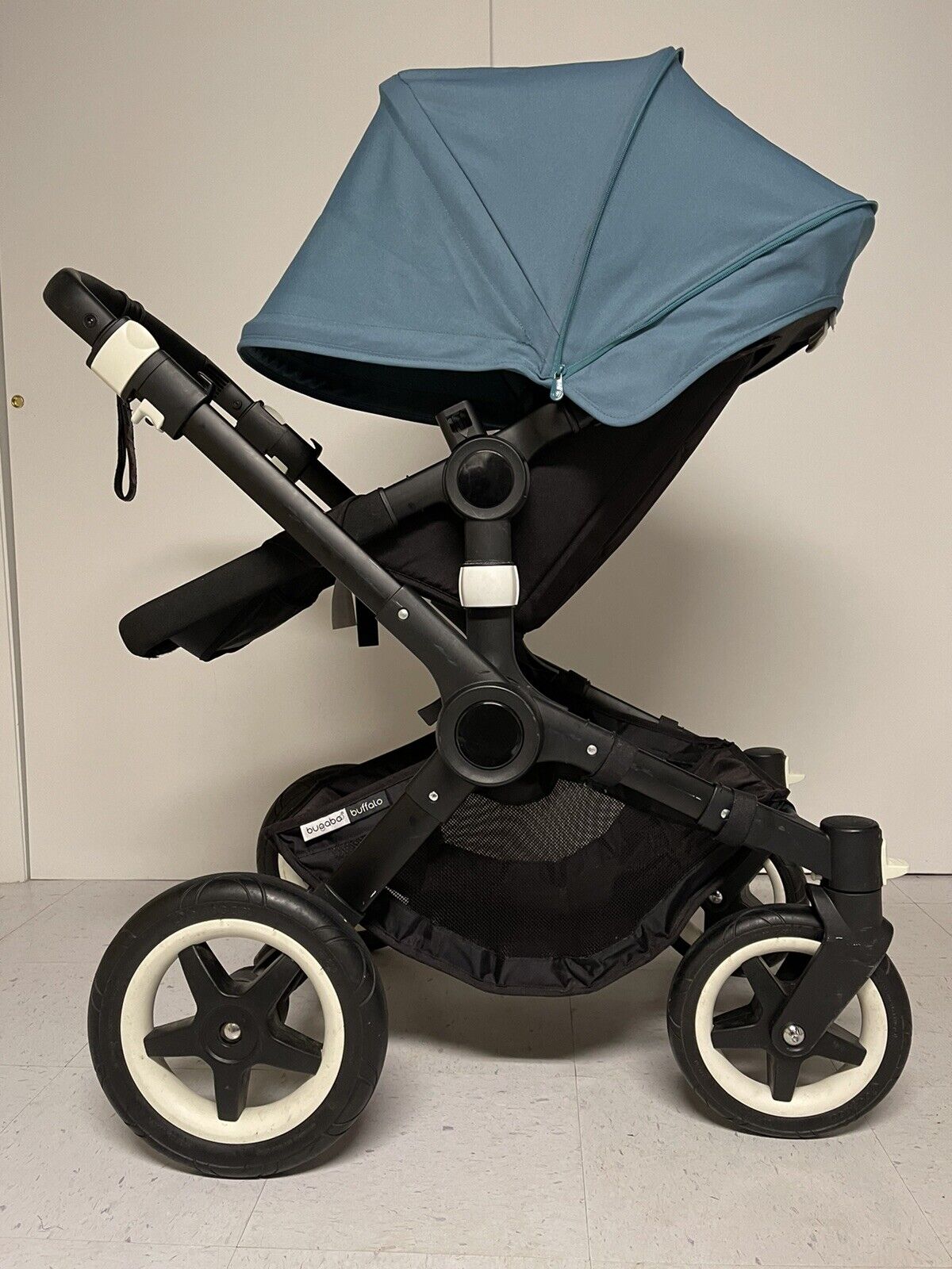 Besætte kop Tvunget Bugaboo buffalo Stroller With Accessories (Bassinet, Footmuff) | eBay