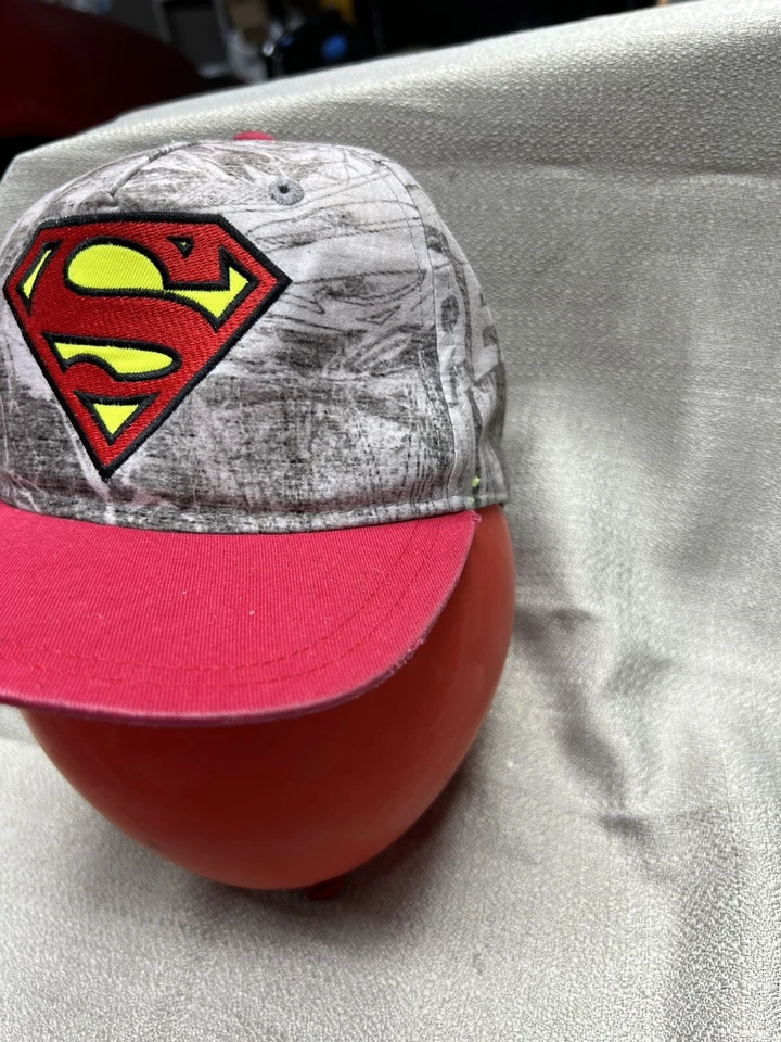 Gorra de béisbol Superman juvenil DC Comics gris y roja ajustable Snapback usada Foto 3 de 4