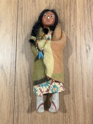 Vintage Skookum Stil Indianer Puppe 9'' Decke gewickelt Perlen D1