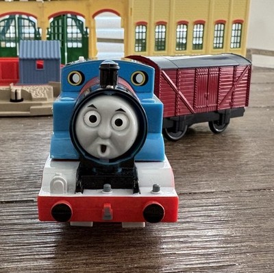 トーマス THOMAS & FRIENDS Trackmaster Tidmouth Sheds Turntable REMOTE +