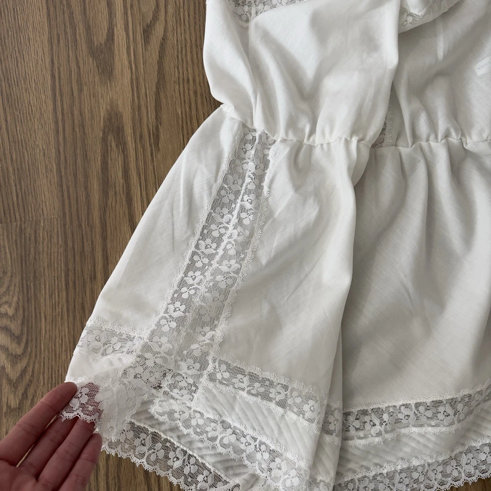 VTG La Femme De Vanity Fair Sleep Romper Womens L White Lace Cottagecore Dainty - Image 4 of 4