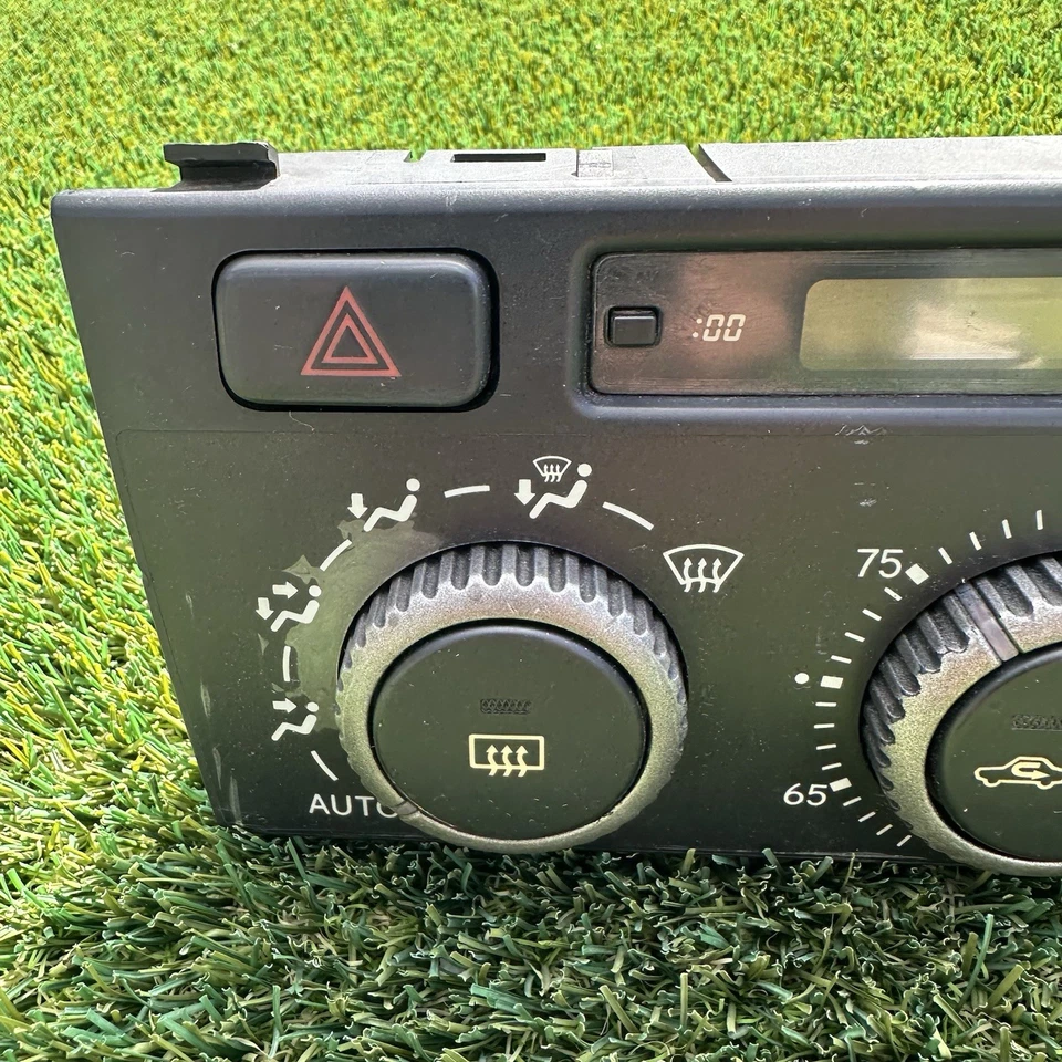 01-05 Lexus IS300 A/C unidade de controle climático relógio OEM 88650-53020 genuíno - Imagem 2 de 4