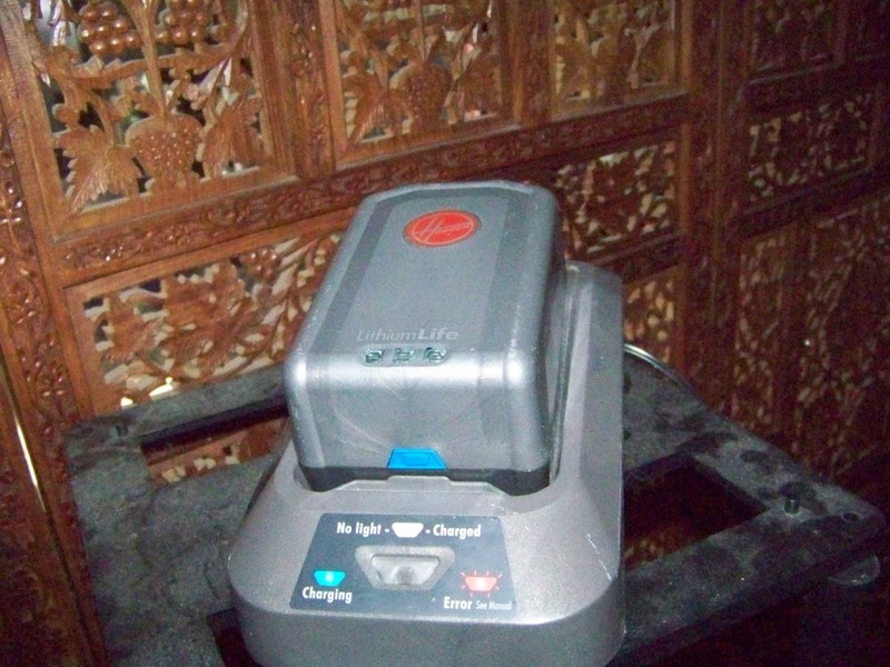 Hoover cordless  battery with charger