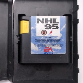 Sega Genesis - MK 1631 Console - w/ 2 Controllers & 2 Games WORKS GREAT