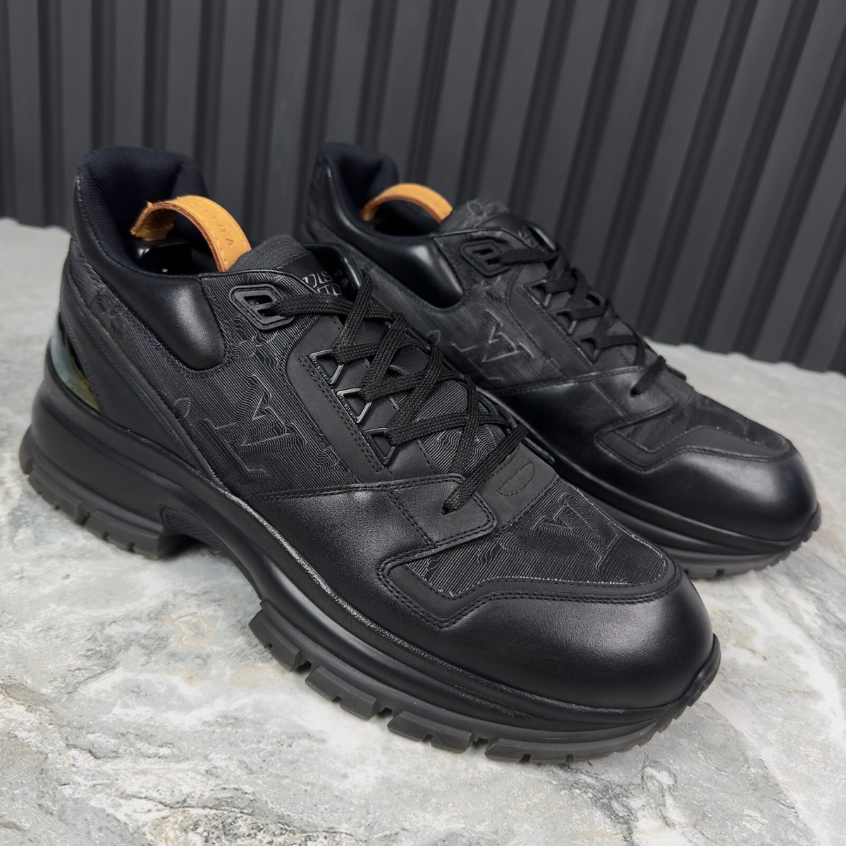 Louis Vuitton 2054 LV Trail line Virgil Abloh Run Away 9.5  display picture 1