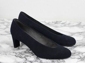 stuart weitzman navy shoes