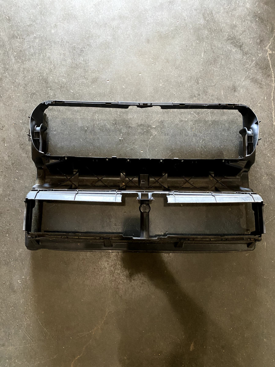 テレビ R 10-16 BMW F02 F10 535 Radiator Air Duct Shutter Grille Support