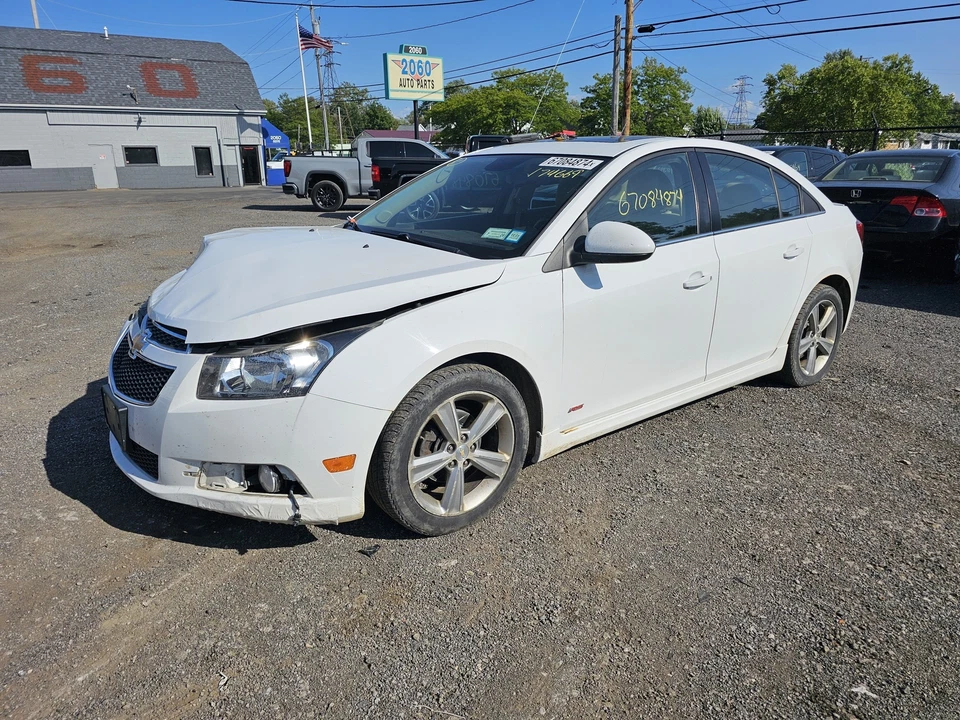 Used Rear Spoiler fits: 2013 Chevrolet Cruze Rear Grade A Foto 2 de 4