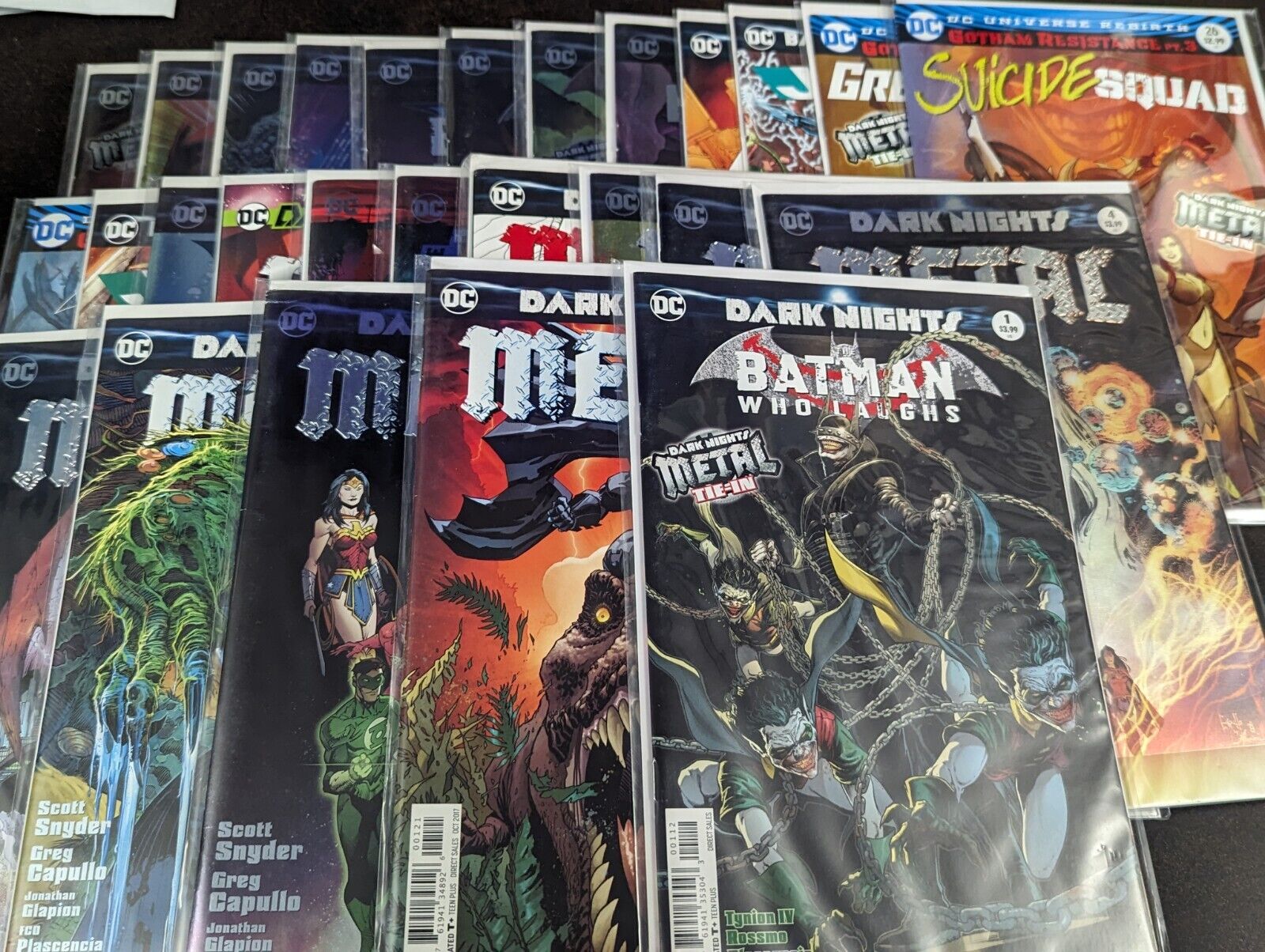 Lot of 27 Comic Books - Dark Nights Metal - DC Comics