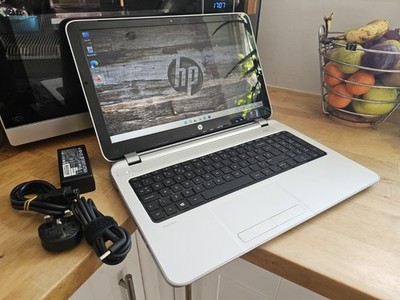 Weißer HP Pavilion 15-n AMD A4 RADEON 240GB SSD 8GB RAM Win 11 Webcam HDMI Laptop