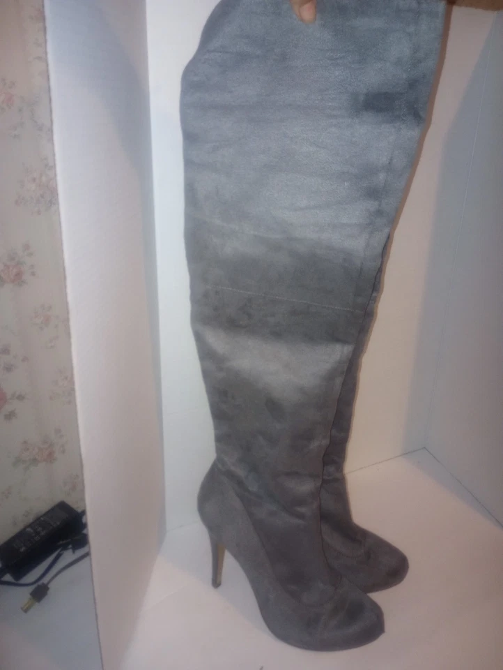 Botas de gamuza Fahrenheit sobre la rodilla de tacón alto 8,5 Foto 3 de 4