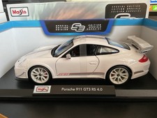Porsche 911 GT3 RS 4.0 MAISTO 1:18 Scale Die-Cast Model Car White