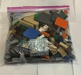 2014 LEGO Minecraft Crafting Box (21116) 99.9% Complete Retired READ DESCRIPTION