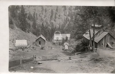 BackHotel SLEEPING CHILD HOT SPRINGS MT Montana RPPC Photo Postcard COPY