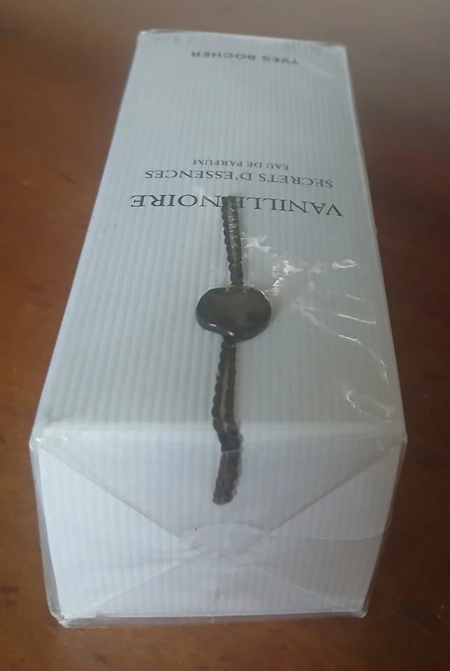 NEW SEALED BLACK VANILLA SECRETS D'ESSENCES YVES ROCHER EAU DE PARFUM 50ML - Image 3 of 4