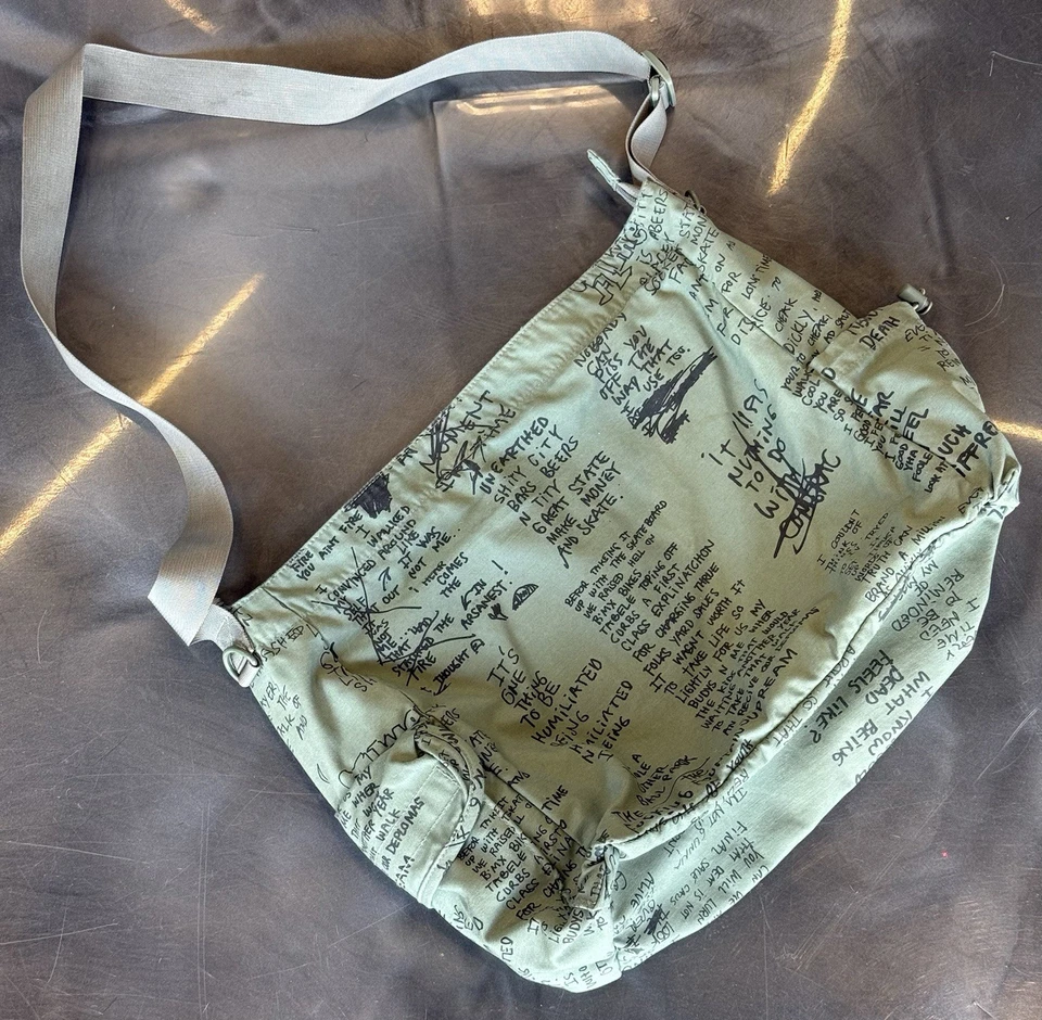 Bolso Mensajero Supreme Field 'Olive Gonz' *ENVÍO EL MISMO DÍA* Foto 3 de 4