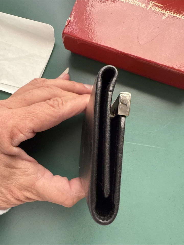 Estuche para llaves de cuero negro Salvatore Ferragamo vintage Foto 4 de 4