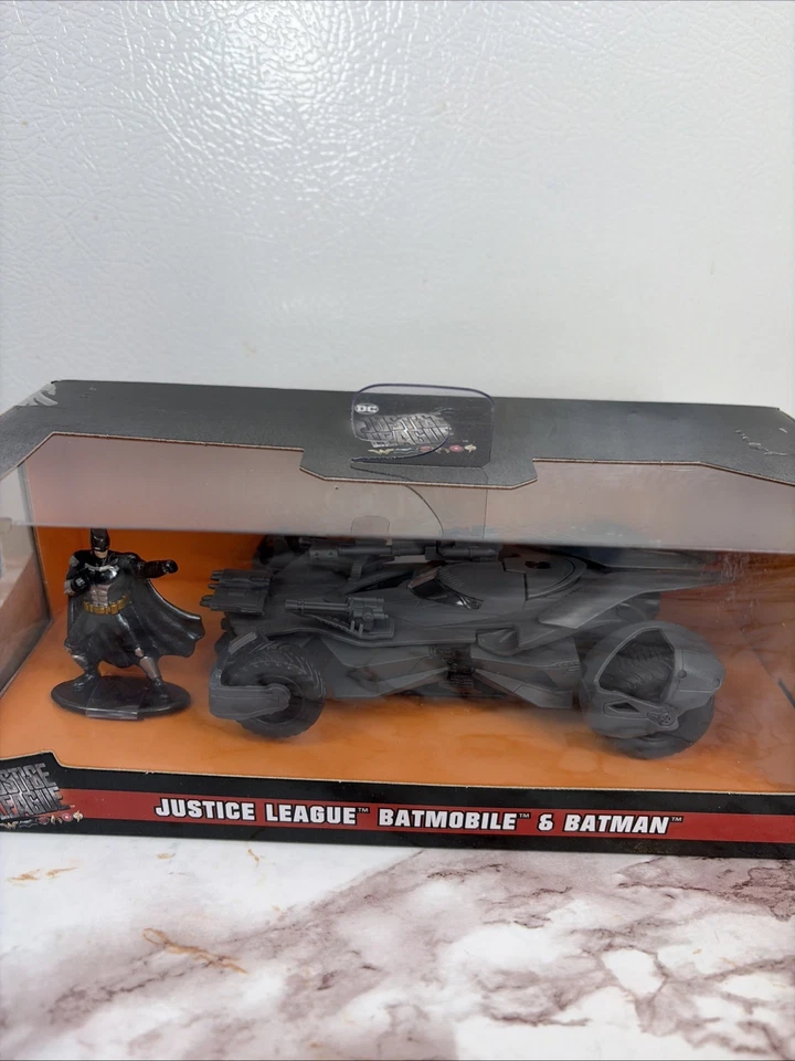 Jada Batman Batmobile Set Of 4 1/32 Die-Cast Car Figure 2022 New Sealed 66 89 92 - Image 2 of 4
