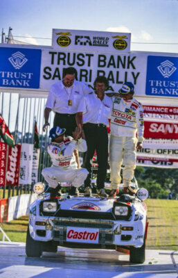 Ian Duncan and David Williamson celebrate victory WRC Rally Car 1994 Old Photo 1