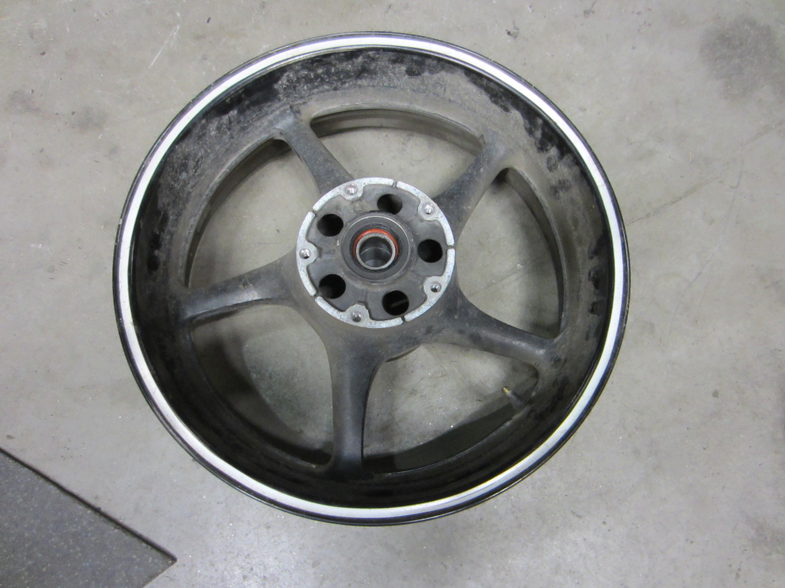 2016 R6 Rim 06-09 YAMAHA YZF R6S yzf r6 OEM REAR BACK WHEEL RIM 5SL-25338-00-98 | eBay