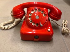 ----CZERWONY AUSTRIACKI APARAT STOŁOWY R 65 ? z 1964---------