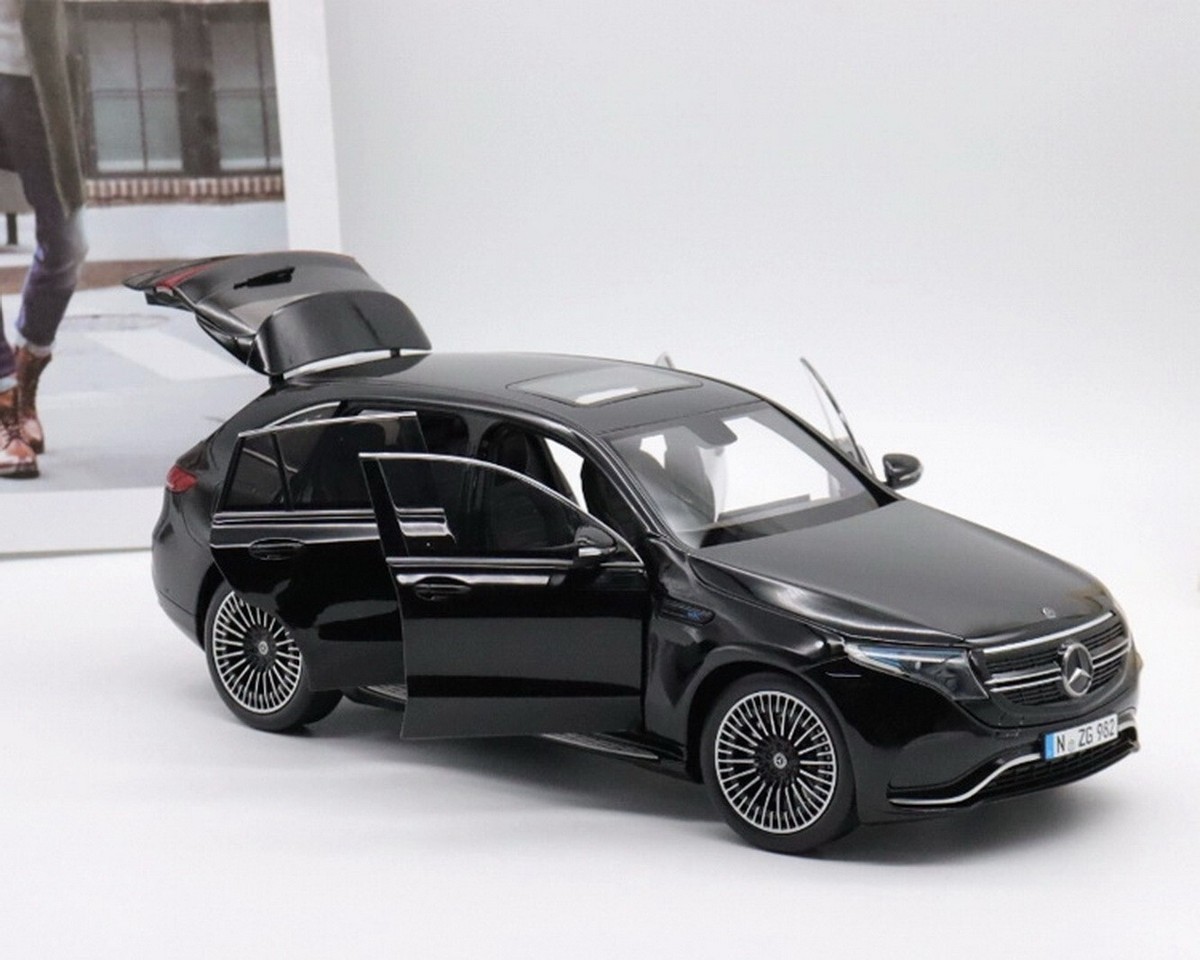 1/18 Scale Mercedes-Benz EQC 400 SUV 2019 Black Diecast Car Model
