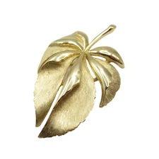 Crown Trifari Florentine and Shiny Leaf Brooch Pin Vintage