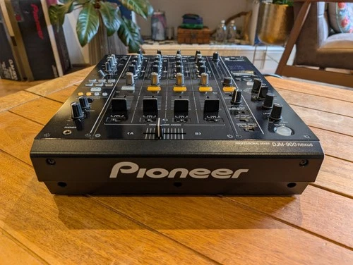 Pioneer DJM 900 Nexus 4 Channel DJ Mixer with Effects