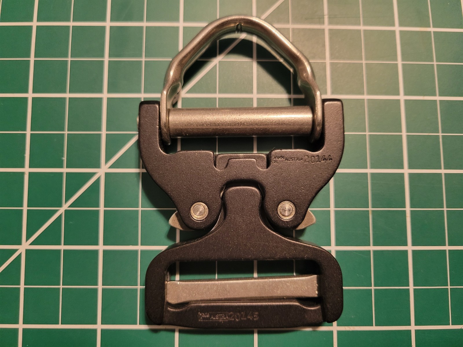 AustriAlpin 1.75" 45mm D-Ring Cobra Buckle Black Standard Clips