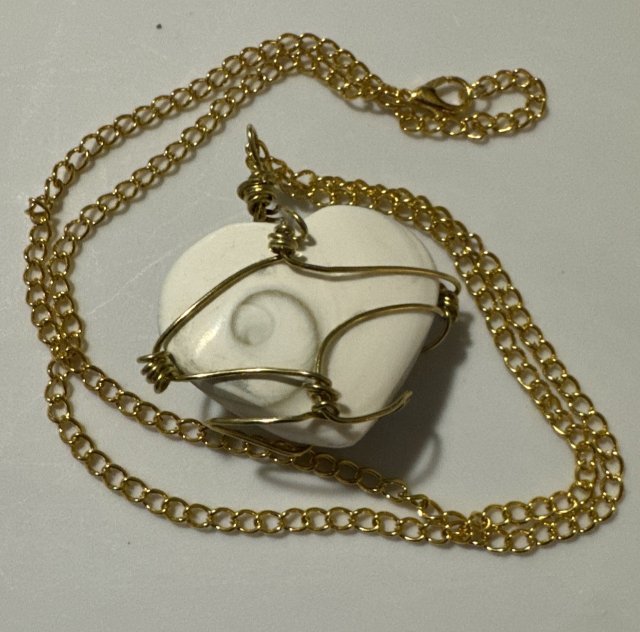 Shell Heart Necklace Jewelry Bling Gold Tone Genuine Stone White Tan Handmade