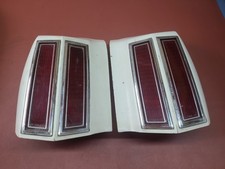 1974 1975 1976 Oldsmobile Cutlass Supreme Rh Lh Tail Light Quarter Extension 2