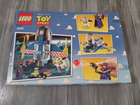 Lego Toy Story #7593 Buzz's Star Command Starship MISB 257 pieces!
