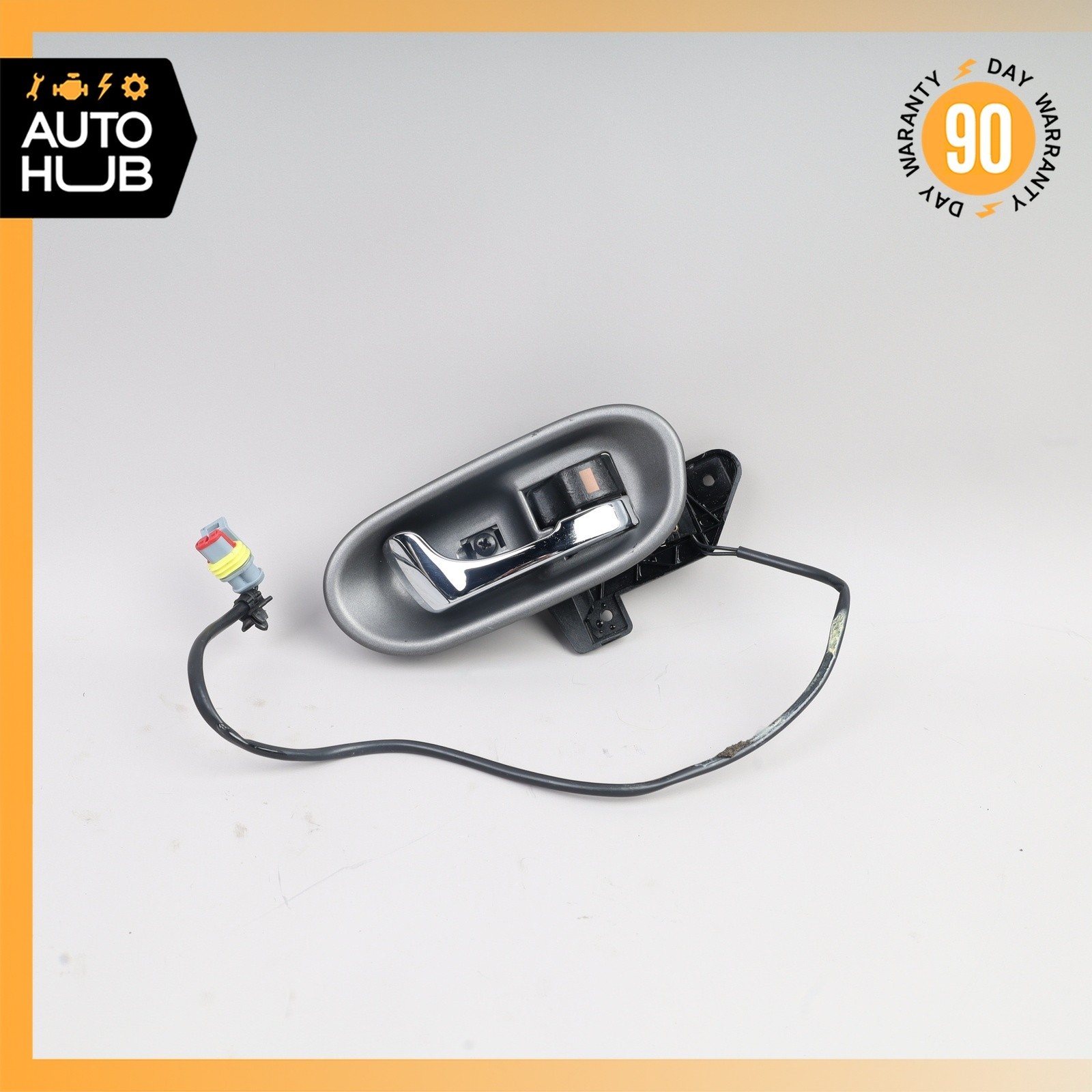 02-07 Maserati M138 4200 Coupe Right Side Interior Door Handle w/Cover OEM 31k
