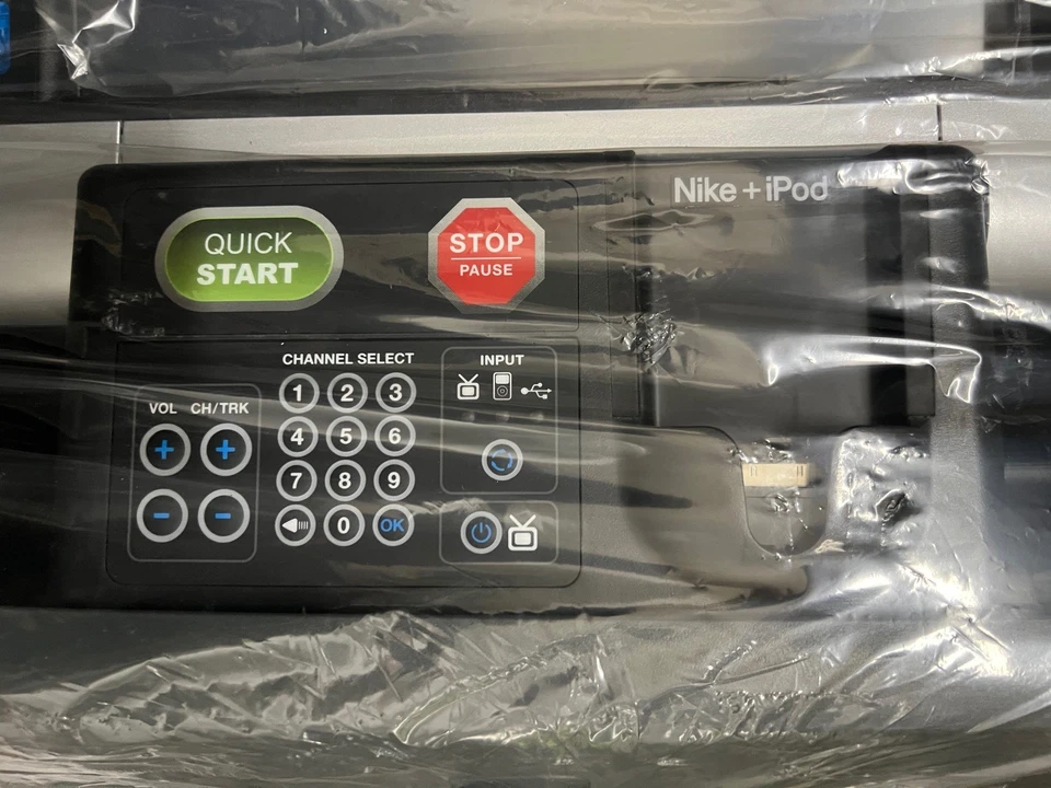 Star Trac E-TRX Running Machine Treadmill, With Trainer DISPLAY ONLY - Image 3 of 4