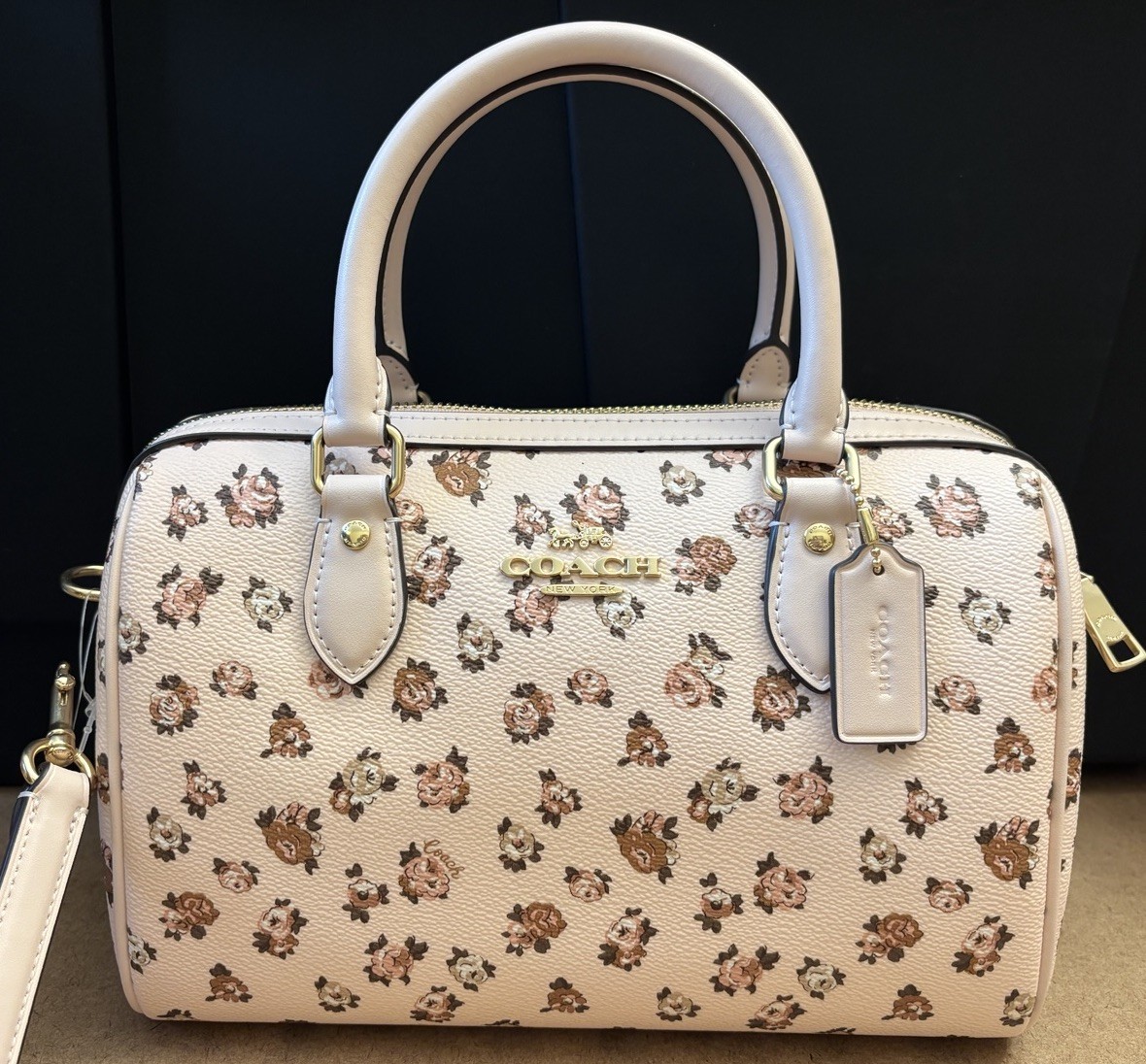 ショルダーバッグ・ポシェット Coach Rowan Satchel Bag Rose Print CY681 COACH Rowan Satchel Bag with Crossbody Strap • Rose Print