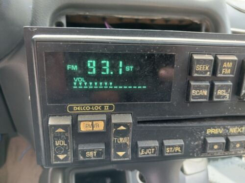90-92 Camaro Z28 IROC Factory Delco OEM Radio CD Player *READ LISTING* AS-IS - Foto 2 di 23