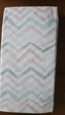 Pottery Barn Kids Baby Finley Chevron Organic Fitted Crib Sheet Pink