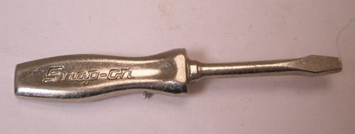Snap-On Standard Screw Driver Vintage Lapel Pin mechanic carpenter tools h40 - Picture 3 of 6