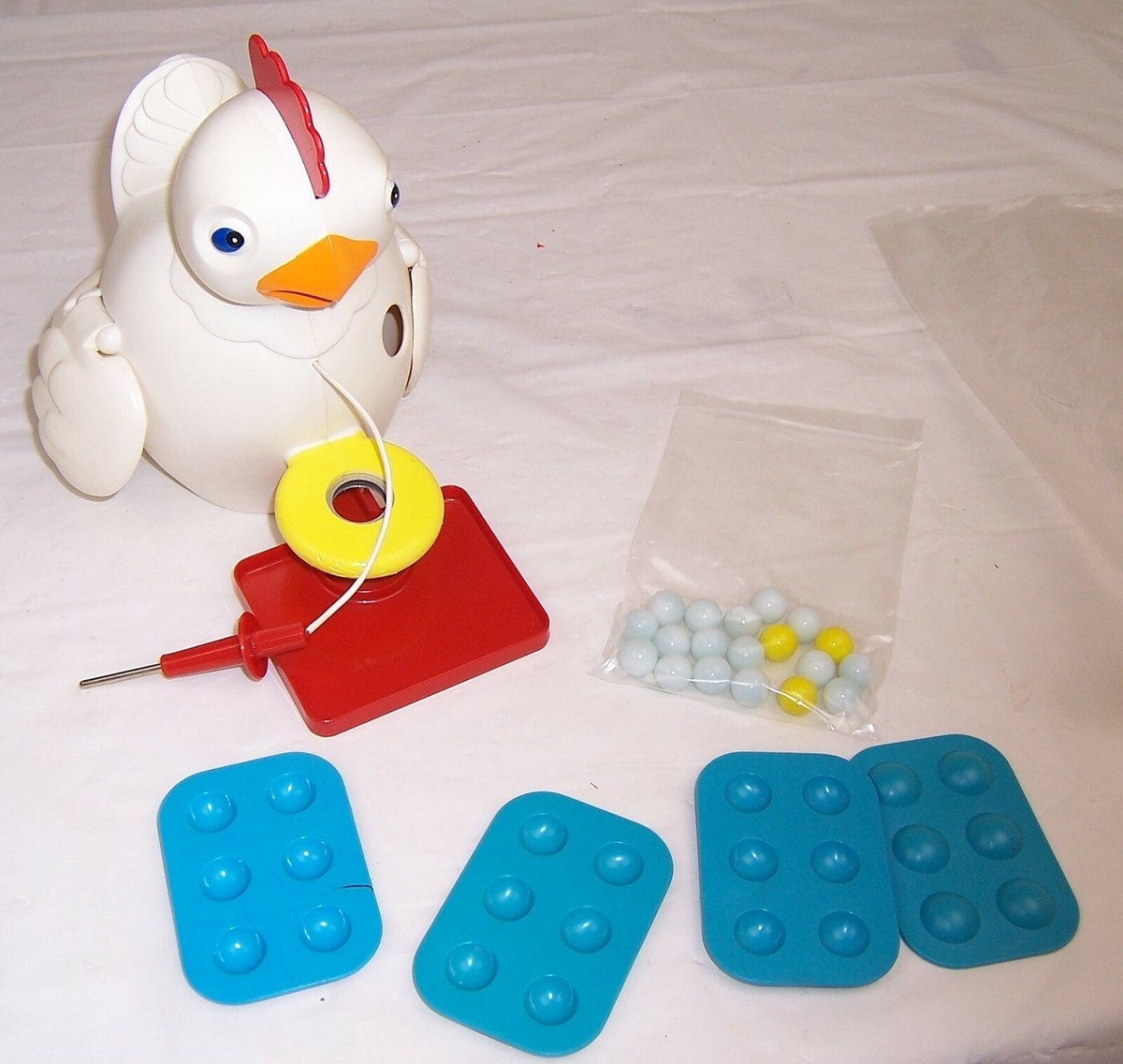 1987 Cadaco Flap'n Chicken Action Skill Game. Box and game Mint
