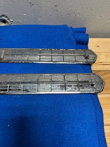 1967 Dodge Coronet RT Door Panel Trim Mopar Inserts Moldings Interior Emblem - Picture 4 of 6