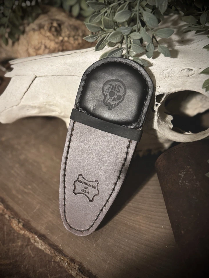 🏴‍☠️ Funda de cuchillo fija IWB personalizada de cuero Nightstitch | Clip DCC | Hecho a mano Foto 4 de 4