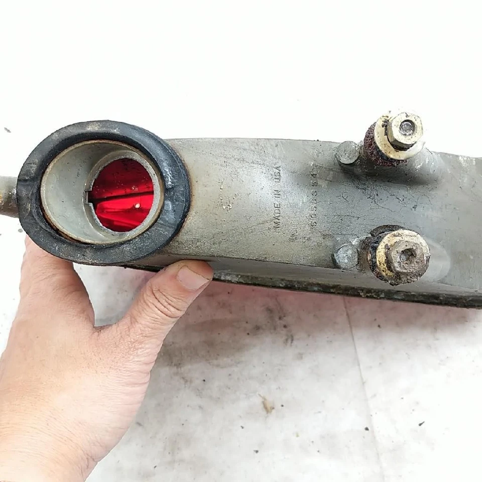 Cadillac 5958354 1967 Eldorado RH Red Rear Tail Light Assembly Used w hardware - Image 4 of 4