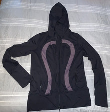 Lululemon Stride Black Running Yoga Jacket Size 12 Thumb Holes Hood Full Zip